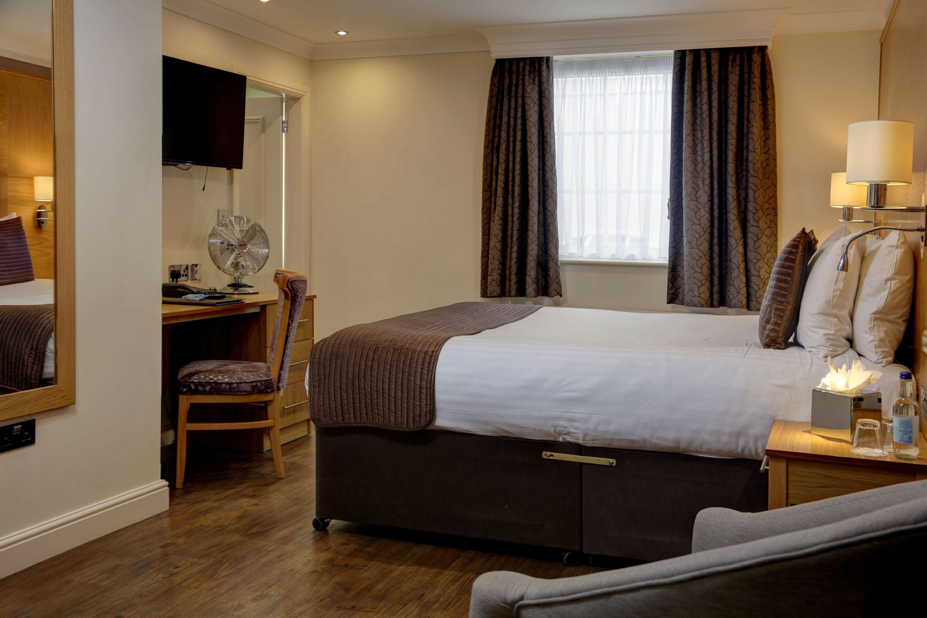 ホテル Crowne Plaza East Midlands Airport By Ihg ダービー エクステリア 写真