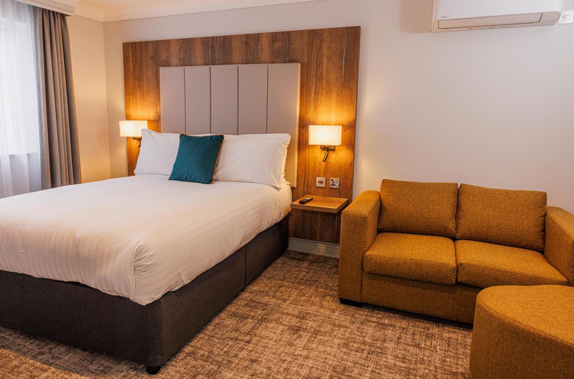 ホテル Crowne Plaza East Midlands Airport By Ihg ダービー エクステリア 写真