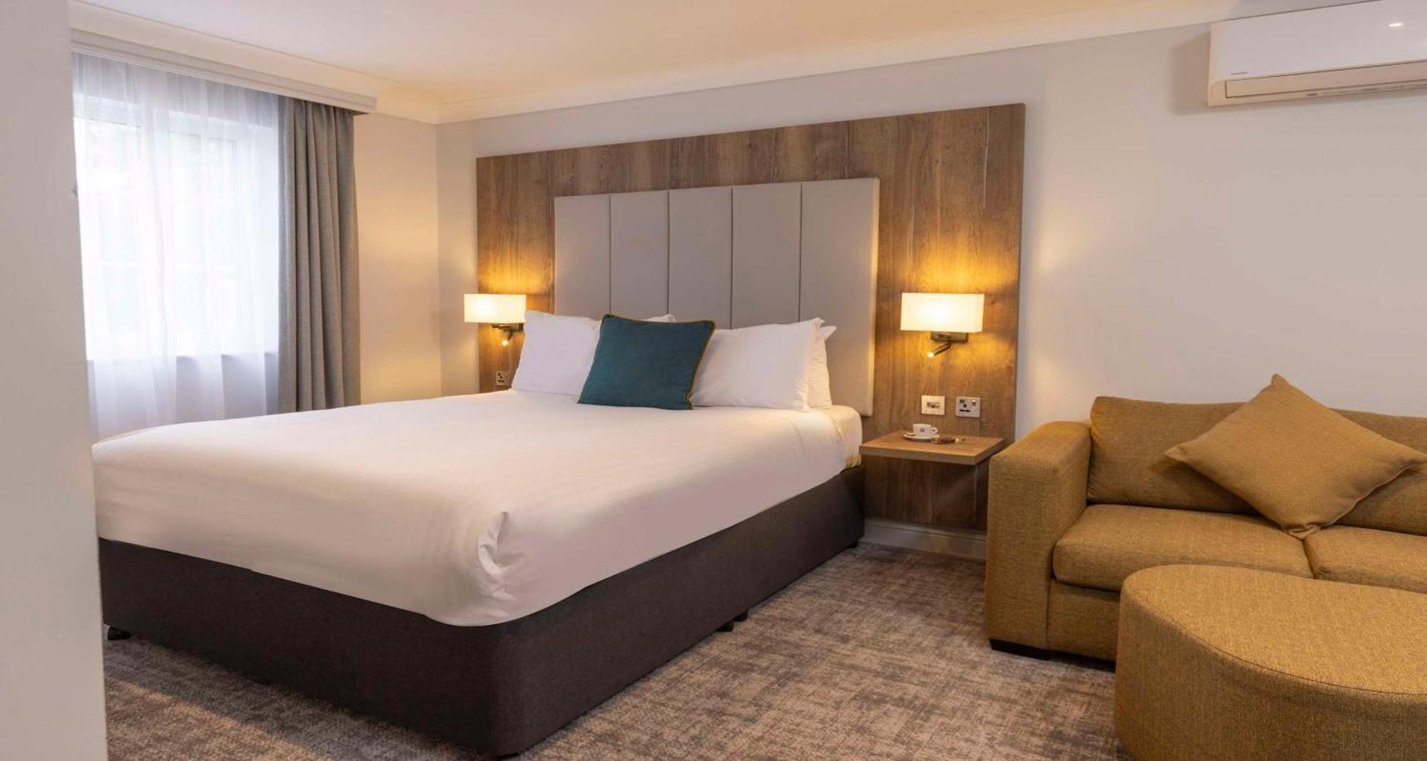 ホテル Crowne Plaza East Midlands Airport By Ihg ダービー エクステリア 写真