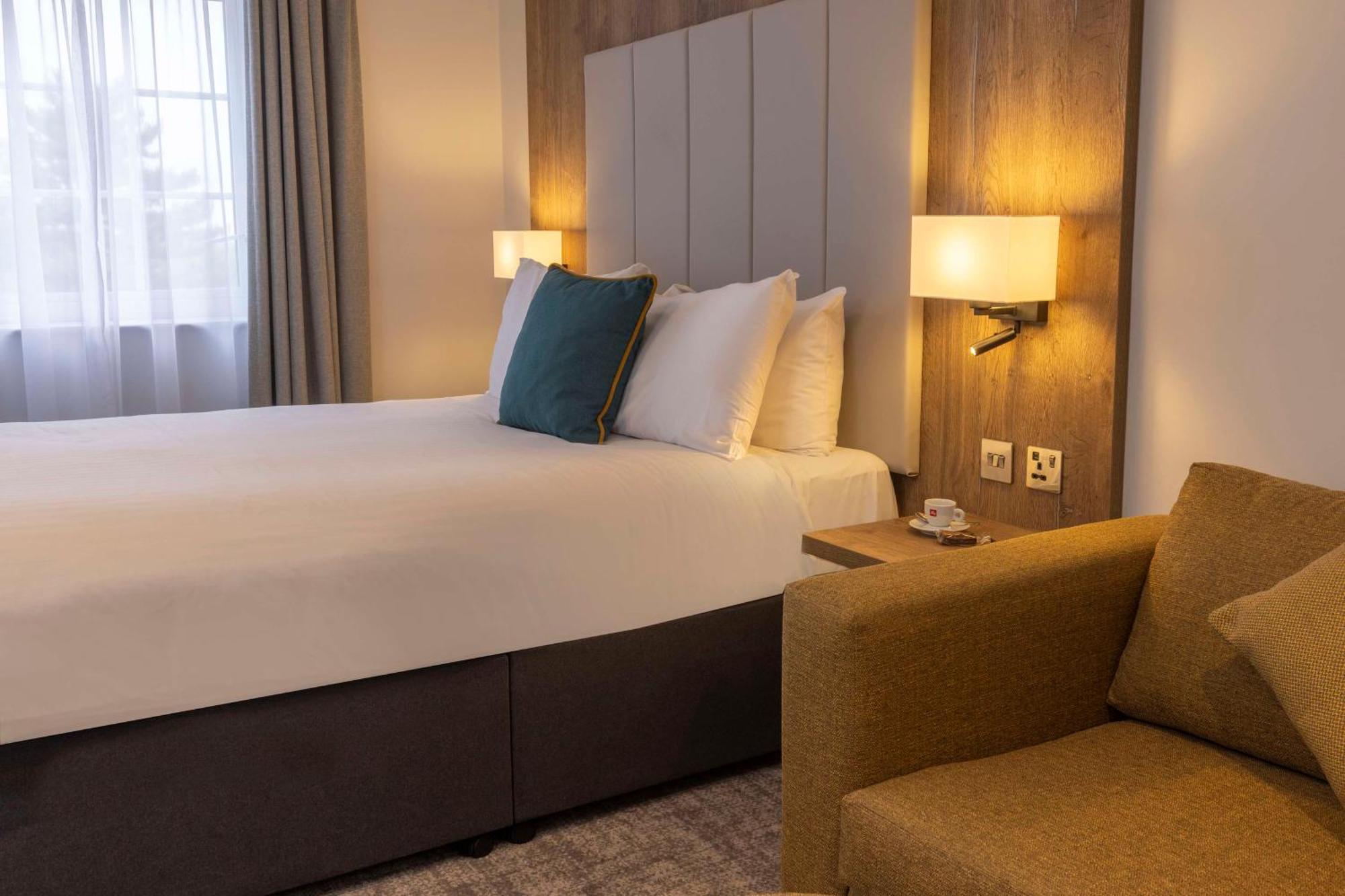 ホテル Crowne Plaza East Midlands Airport By Ihg ダービー エクステリア 写真