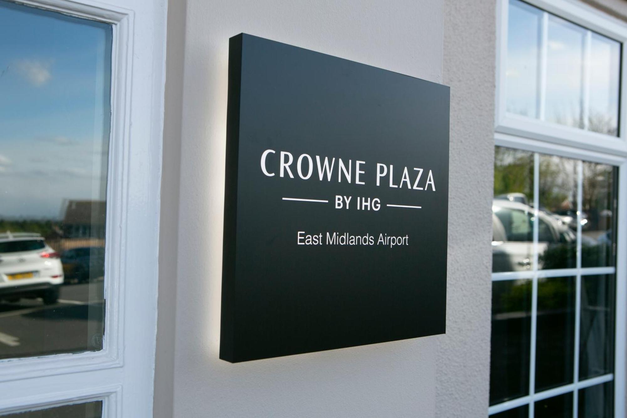 ホテル Crowne Plaza East Midlands Airport By Ihg ダービー エクステリア 写真