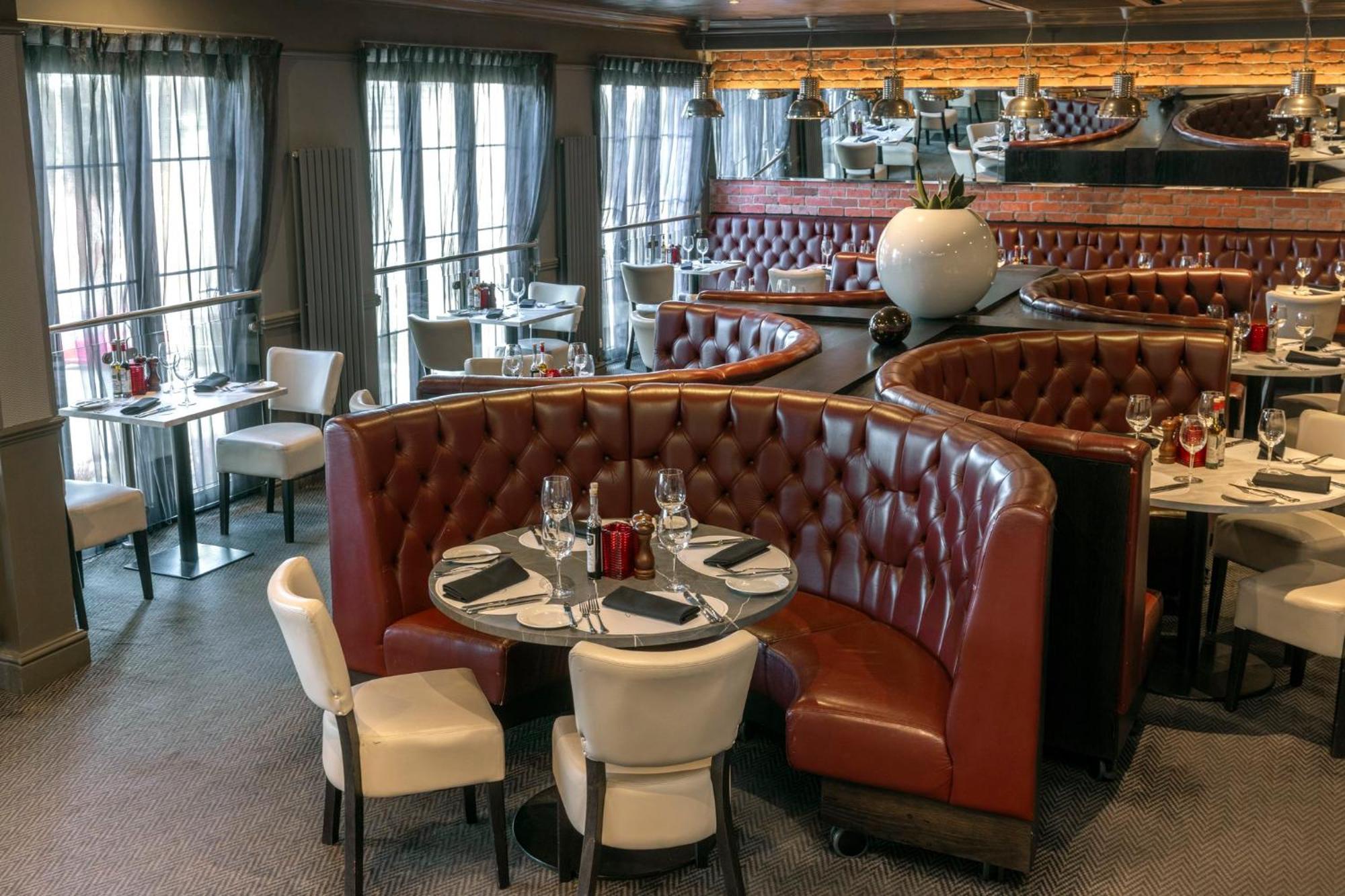 ホテル Crowne Plaza East Midlands Airport By Ihg ダービー エクステリア 写真