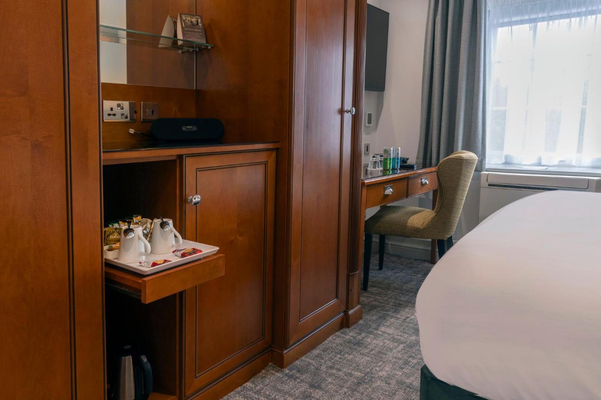 ホテル Crowne Plaza East Midlands Airport By Ihg ダービー エクステリア 写真