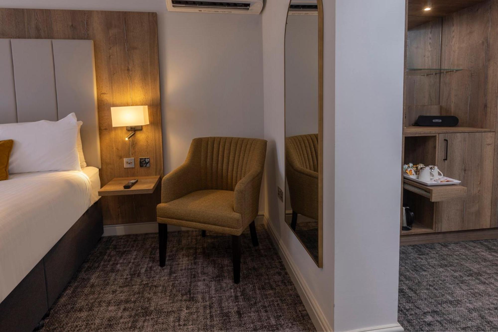 ホテル Crowne Plaza East Midlands Airport By Ihg ダービー エクステリア 写真