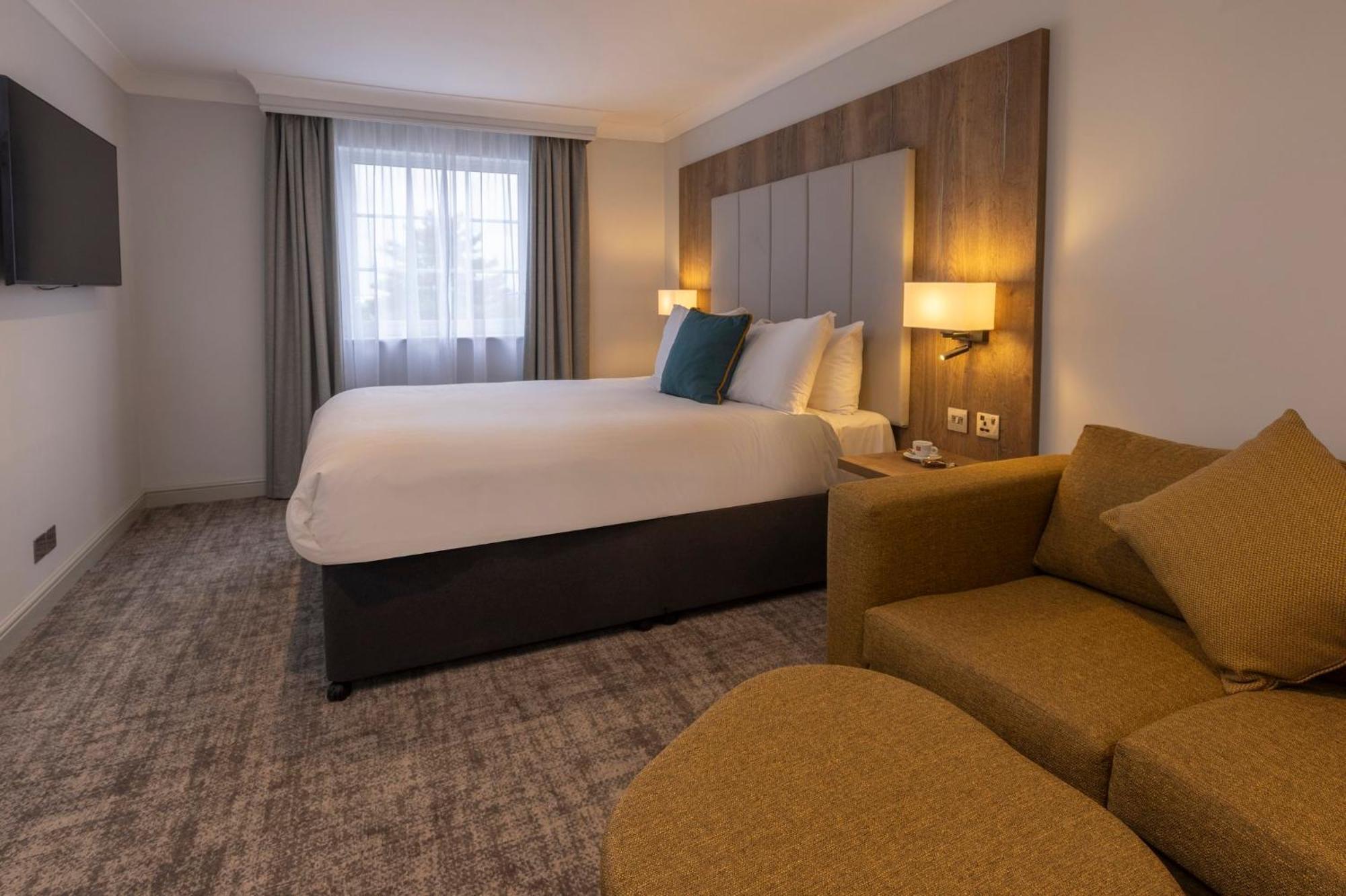 ホテル Crowne Plaza East Midlands Airport By Ihg ダービー エクステリア 写真